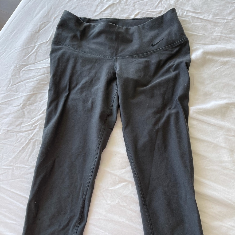 Nike yoga leggings